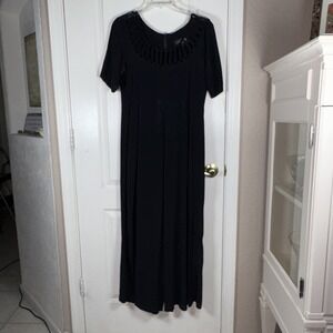 Women's Black Dressy Jumpsuit Cutout Neckline Zip Back Y2K Style‎ EUC Dry Clean